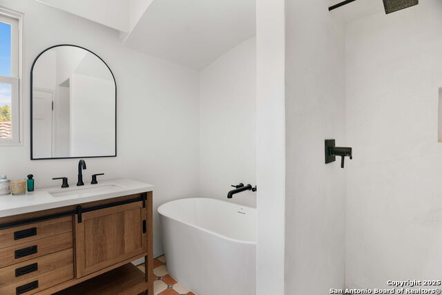 Image 28 of 51 For 241 Elsmere W