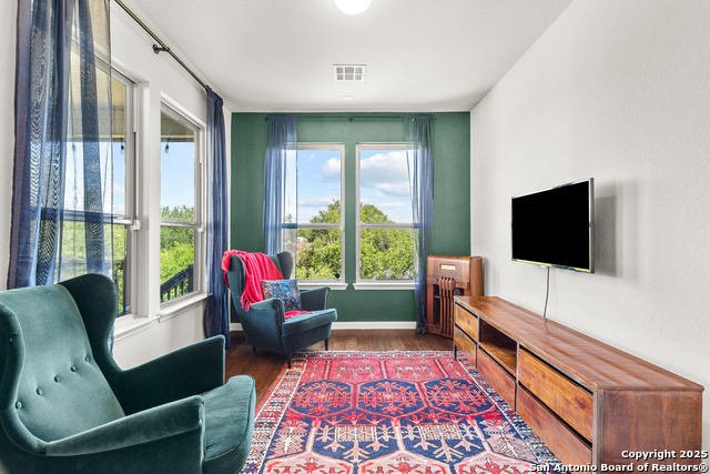 Image 13 of 32 For 11223 Pomona Park