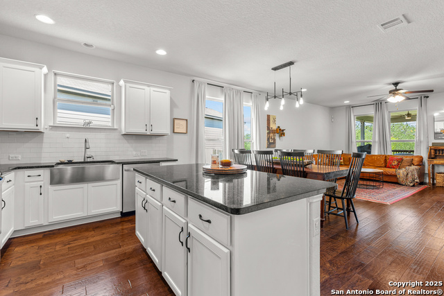 Image 7 of 32 For 11223 Pomona Park