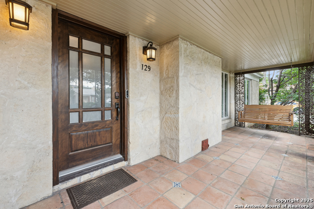 Image 4 of 49 For 129 Elmview  