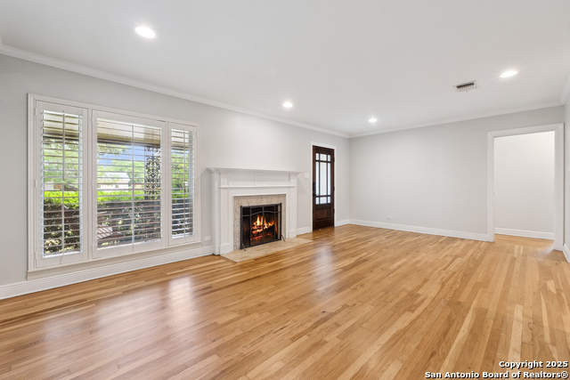 Image 8 of 49 For 129 Elmview  