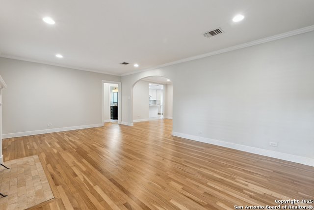 Image 9 of 49 For 129 Elmview  