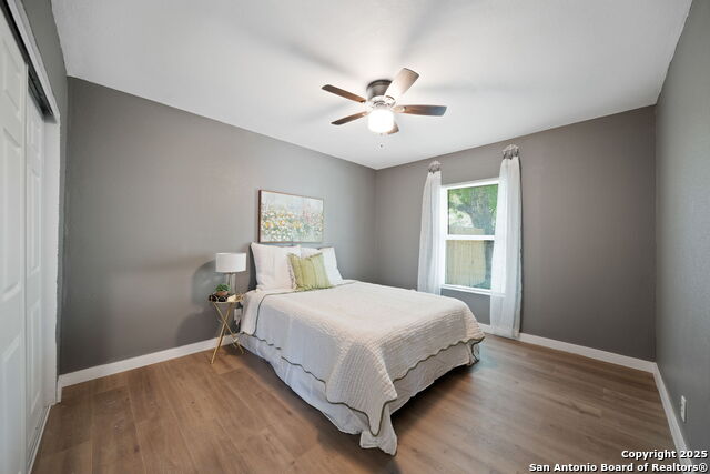 Listing photo id 11 for 4866 Aspen Wood