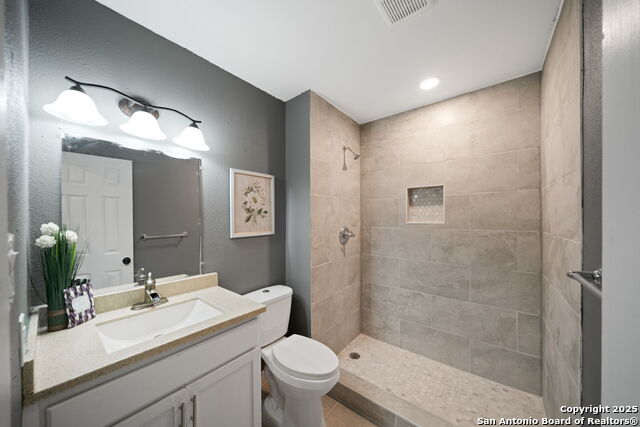 Listing photo id 13 for 4866 Aspen Wood