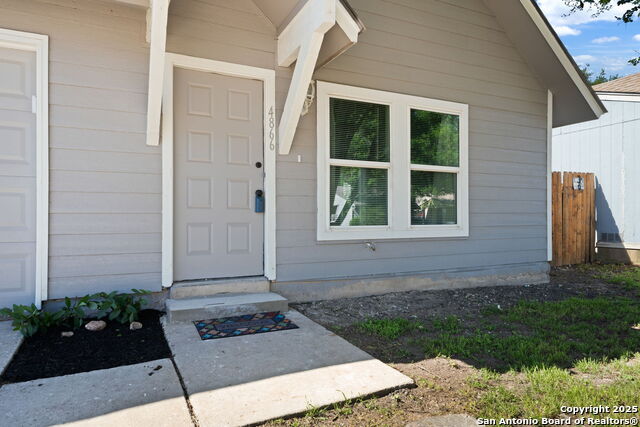 Listing photo id 1 for 4866 Aspen Wood