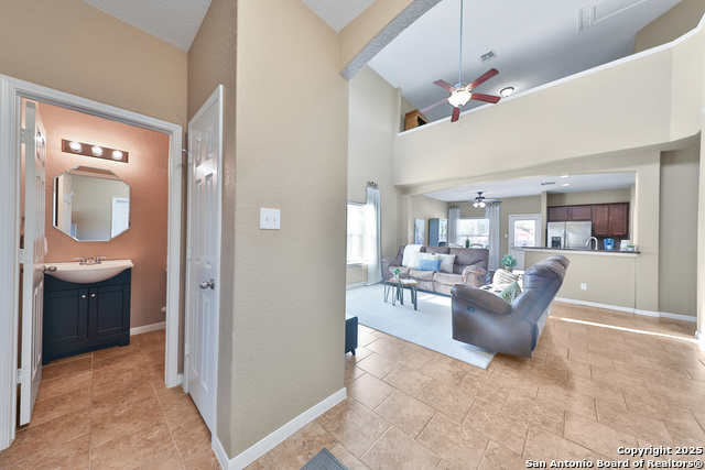 Listing photo id 10 for 10115 Bonavantura