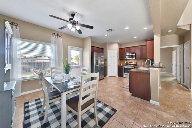 Listing photo id 14 for 10115 Bonavantura