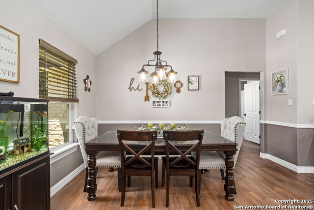 Listing photo id 5 for 184 Great Oaks