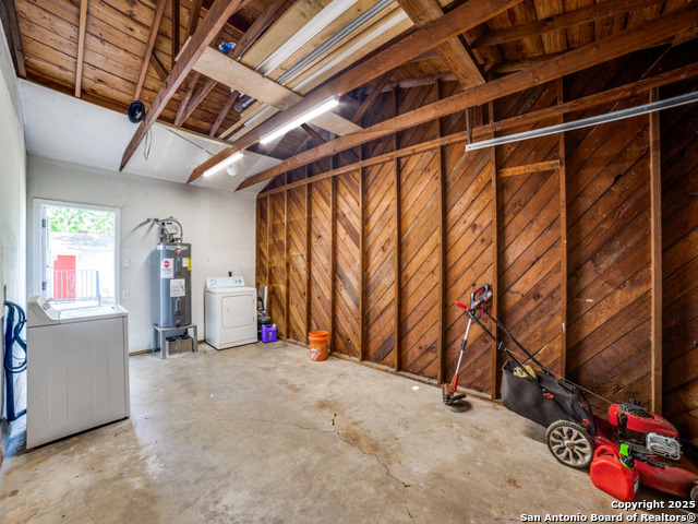 Listing photo id 19 for 130 Vaughan Pl