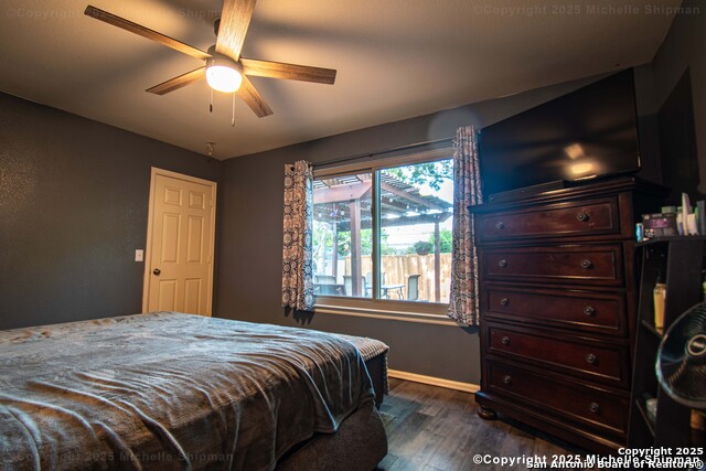 Listing photo id 12 for 1319 Belmont