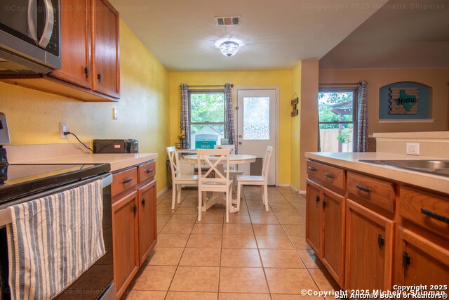 Listing photo id 6 for 1319 Belmont