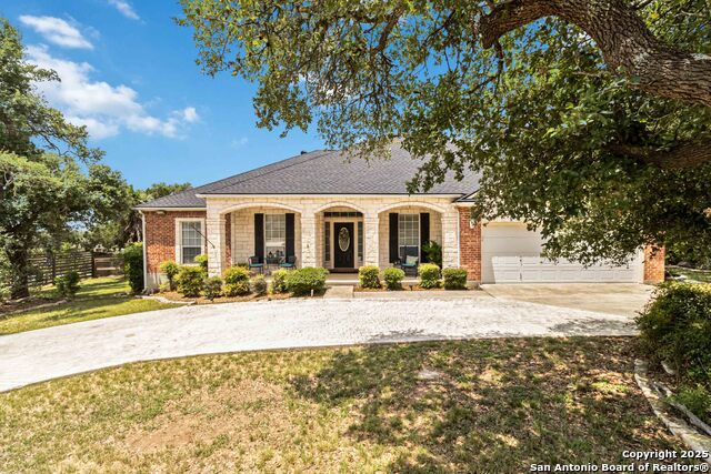 Details for 573 Mountain Oaks Dr, Canyon Lake, TX 78133