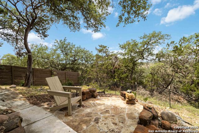Image 26 of 40 For 573 Mountain Oaks Dr