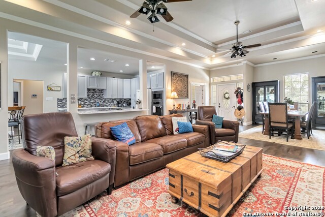 Image 7 of 40 For 573 Mountain Oaks Dr
