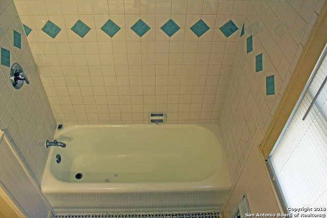 Image 11 of 26 For 903 Euclid Ave E 903