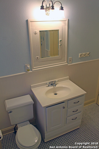 Image 12 of 26 For 903 Euclid Ave E 903