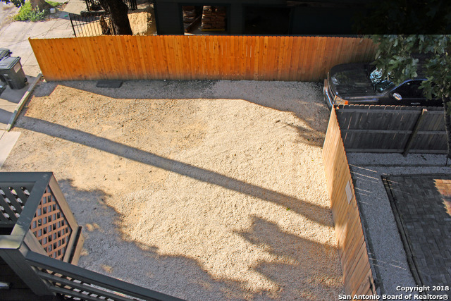 Image 18 of 26 For 903 Euclid Ave E 903