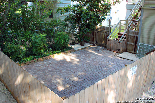 Image 19 of 26 For 903 Euclid Ave E 903