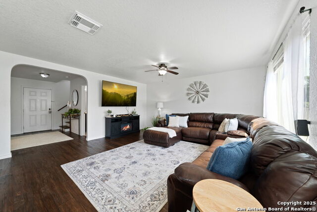 Image 6 of 30 For 184 Jolie Circle