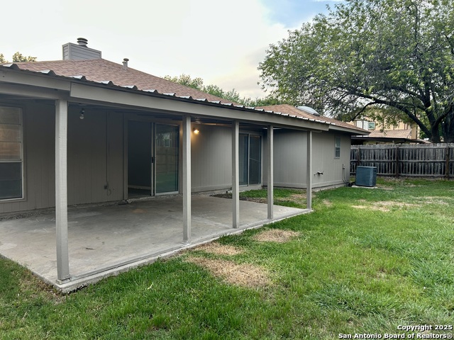 Listing photo id 9 for 8338 New World