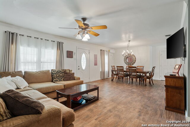 Image 10 of 56 For 511 Red Bird St