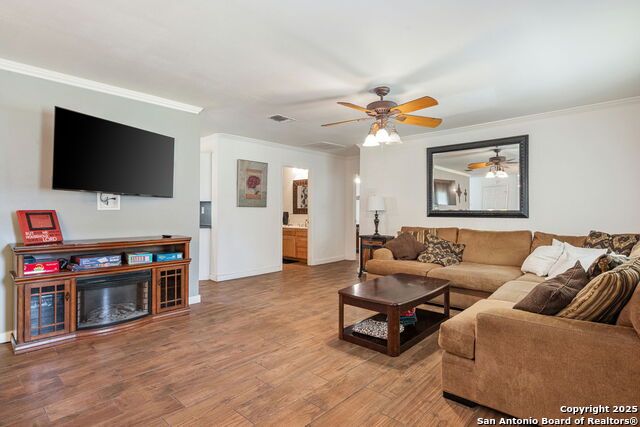 Image 12 of 56 For 511 Red Bird St