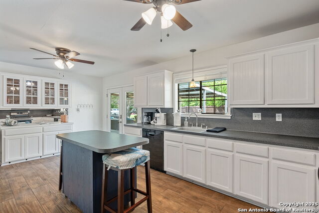 Image 14 of 56 For 511 Red Bird St