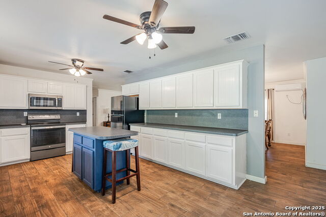 Image 15 of 56 For 511 Red Bird St