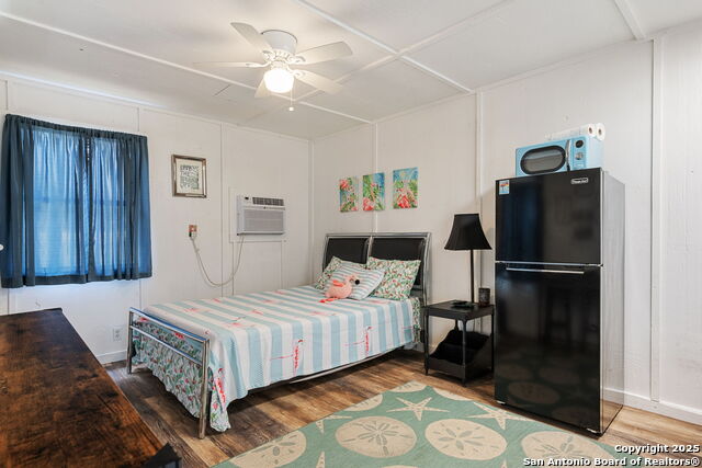 Image 18 of 56 For 511 Red Bird St