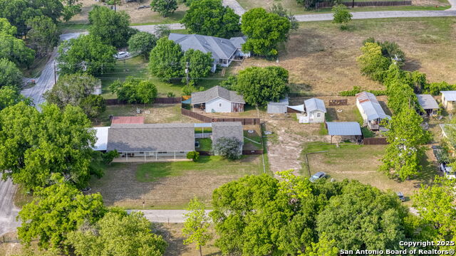 Image 43 of 56 For 511 Red Bird St