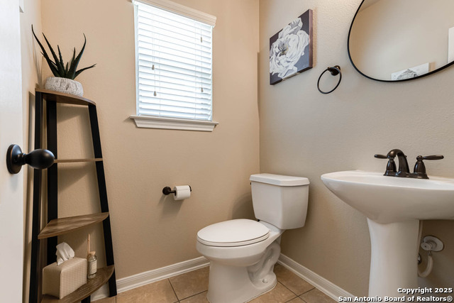 Listing photo id 17 for 23022 Airedale Ln