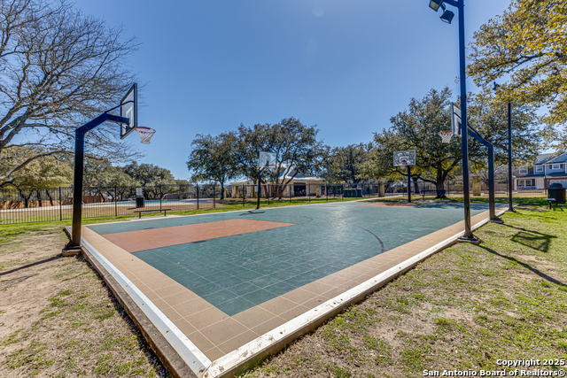 Listing photo id 36 for 23022 Airedale Ln