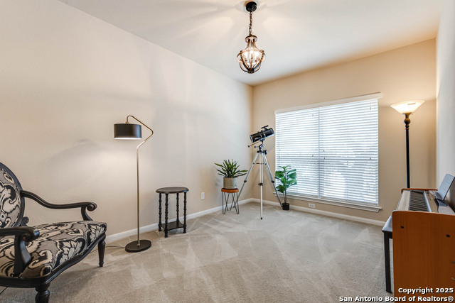 Listing photo id 3 for 23022 Airedale Ln