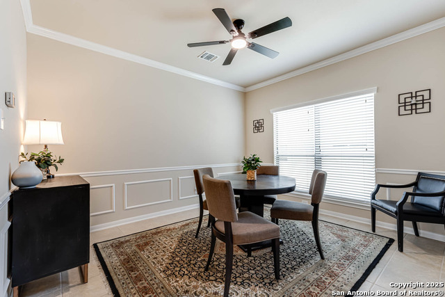 Listing photo id 6 for 23022 Airedale Ln