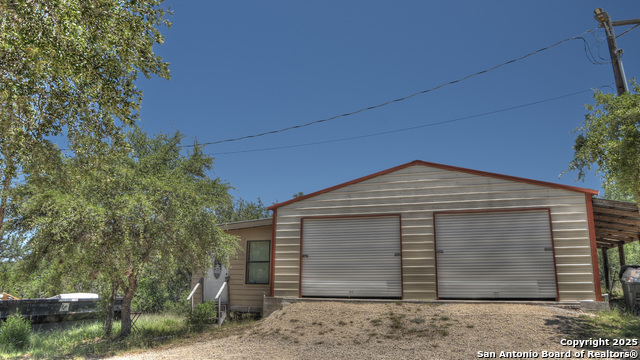 Image 14 of 53 For 121 David Rankin Rd