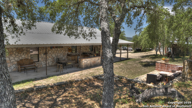 Image 21 of 53 For 121 David Rankin Rd