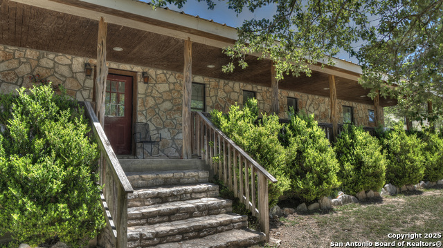 Image 4 of 53 For 121 David Rankin Rd