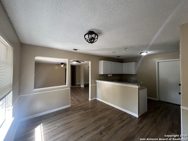 Image 16 of 41 For 12206 Madrigal St.