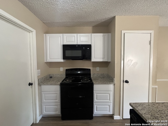 Image 18 of 41 For 12206 Madrigal St.