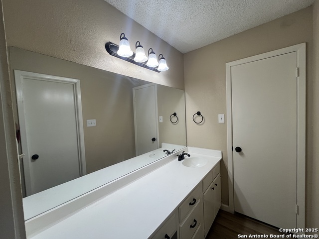 Image 21 of 41 For 12206 Madrigal St.