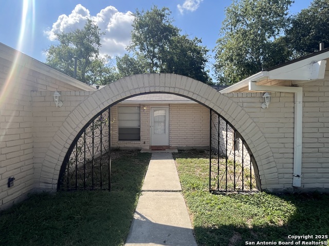 Image 4 of 41 For 12206 Madrigal St.