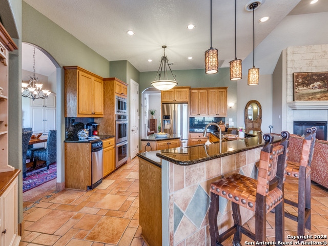 Listing photo id 11 for 24810 Parview Circle