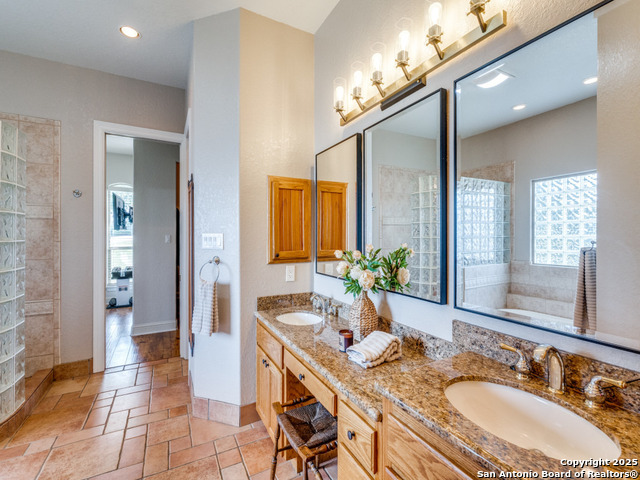Listing photo id 21 for 24810 Parview Circle