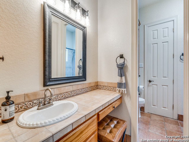 Listing photo id 26 for 24810 Parview Circle
