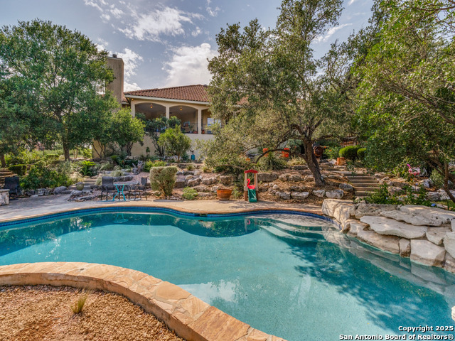 Listing photo id 1 for 24810 Parview Circle