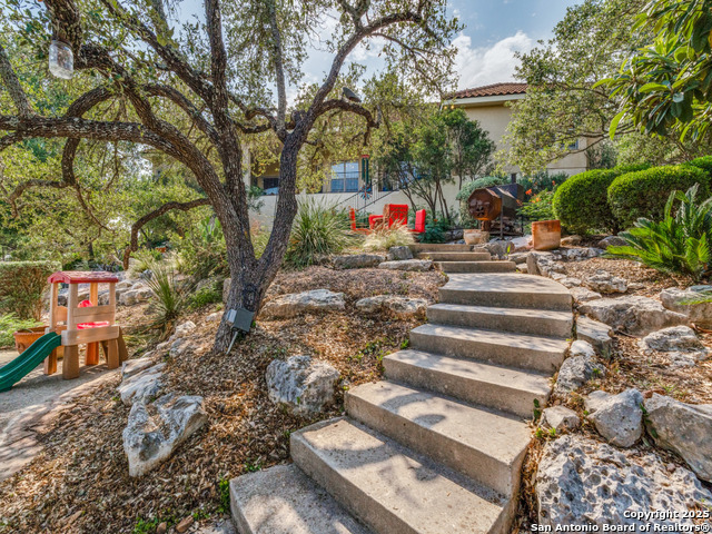 Listing photo id 36 for 24810 Parview Circle