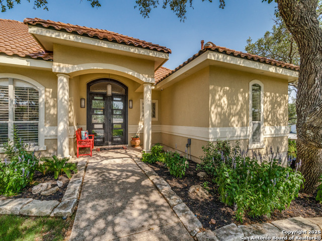 Listing photo id 2 for 24810 Parview Circle