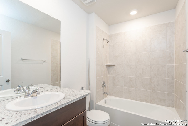 Listing photo id 10 for 5203 Scoria Trail