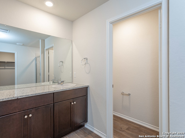 Listing photo id 6 for 5203 Scoria Trail