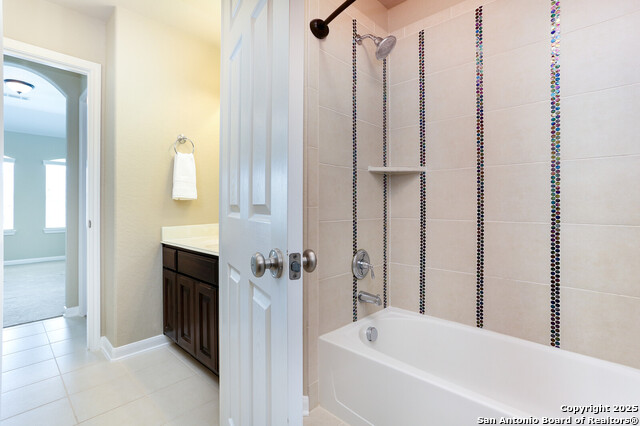 Image 34 of 40 For 3011 Hanfro Way